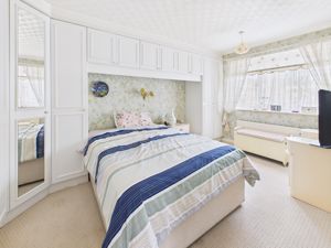 Bedroom- click for photo gallery